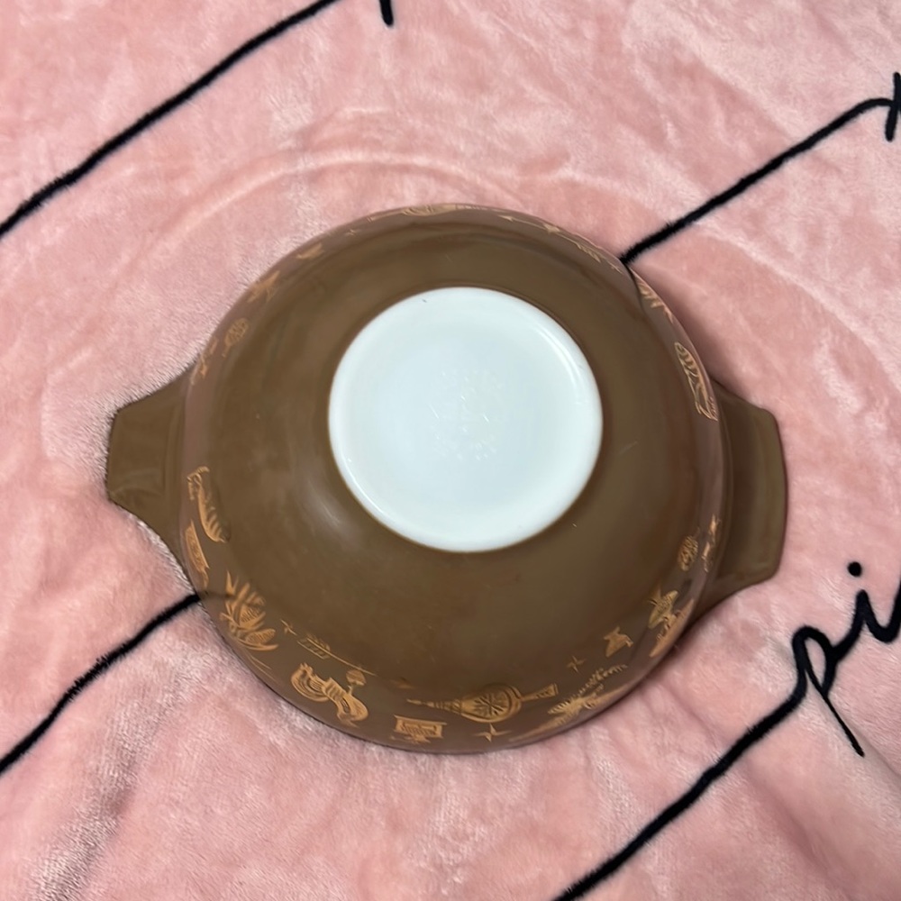 Vintage Pyrex Bowl